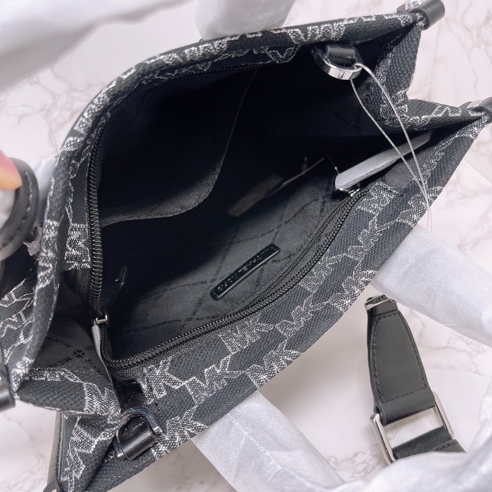Michael Kors Mirella small shopper - Picture 6 of 6